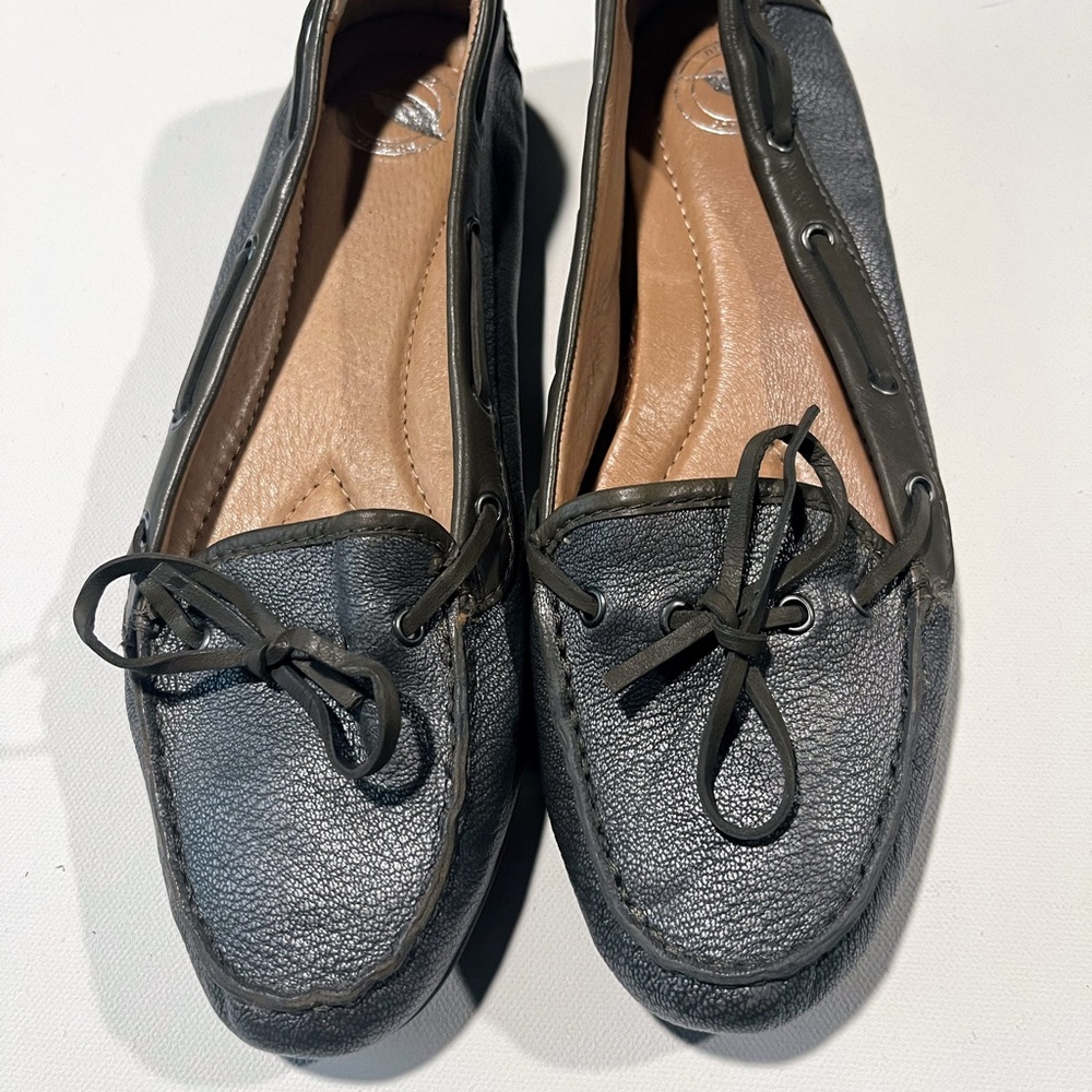 Nurture by Lamaze Black and Gray Loafers